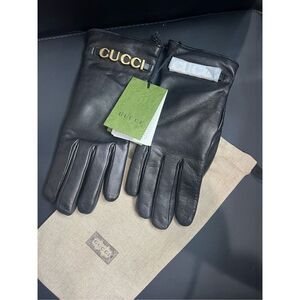 Gucci logo-lettering leather gloves